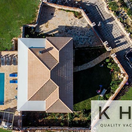 Leo'S Stone Made Villa! Karavádhos Exteriér fotografie