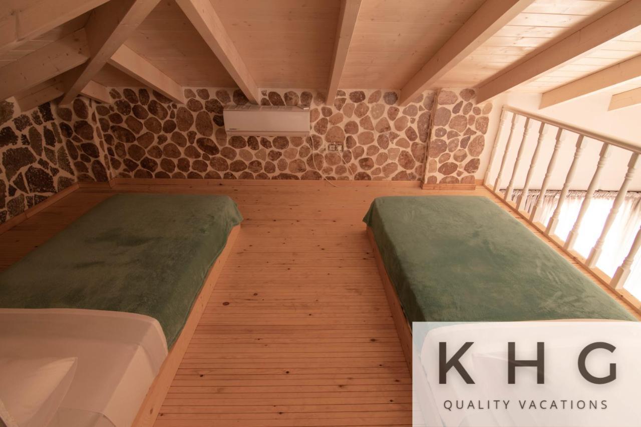 Leo'S Stone Made Villa! Karavádhos Exteriér fotografie